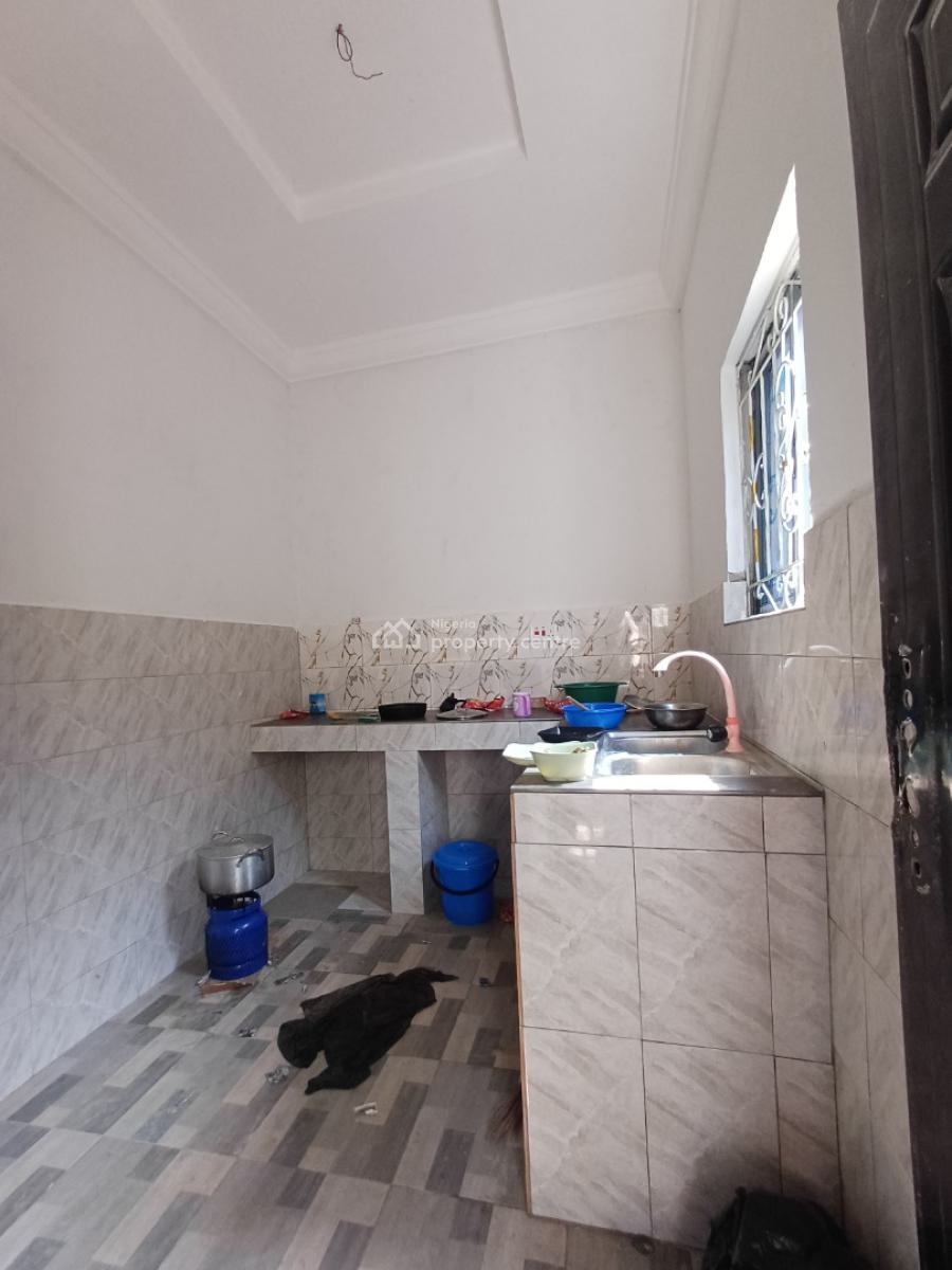 2 Bedroom Bungalow with Self Contain, Rumolumeni, Port Harcourt, Rivers, Detached Bungalow for Sale