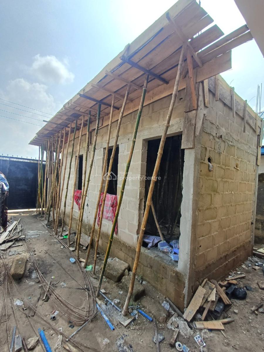 2 Bedroom Bungalow with Self Contain, Rumolumeni, Port Harcourt, Rivers, Detached Bungalow for Sale