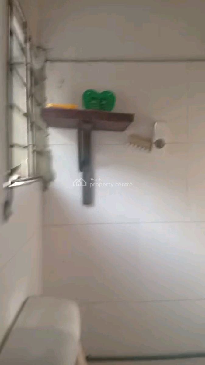 Standard and Spacious Room Self, Adekunle, Yaba, Lagos, Self Contain (single Rooms) for Rent