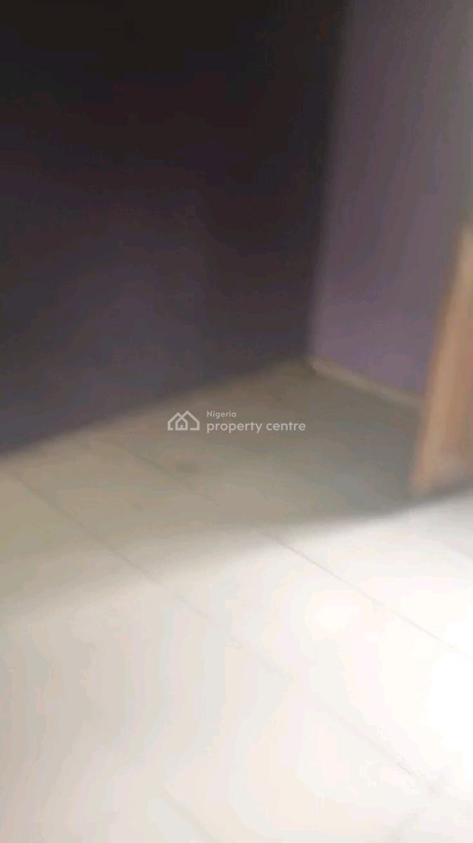 Standard and Spacious Room Self, Adekunle, Yaba, Lagos, Self Contain (single Rooms) for Rent