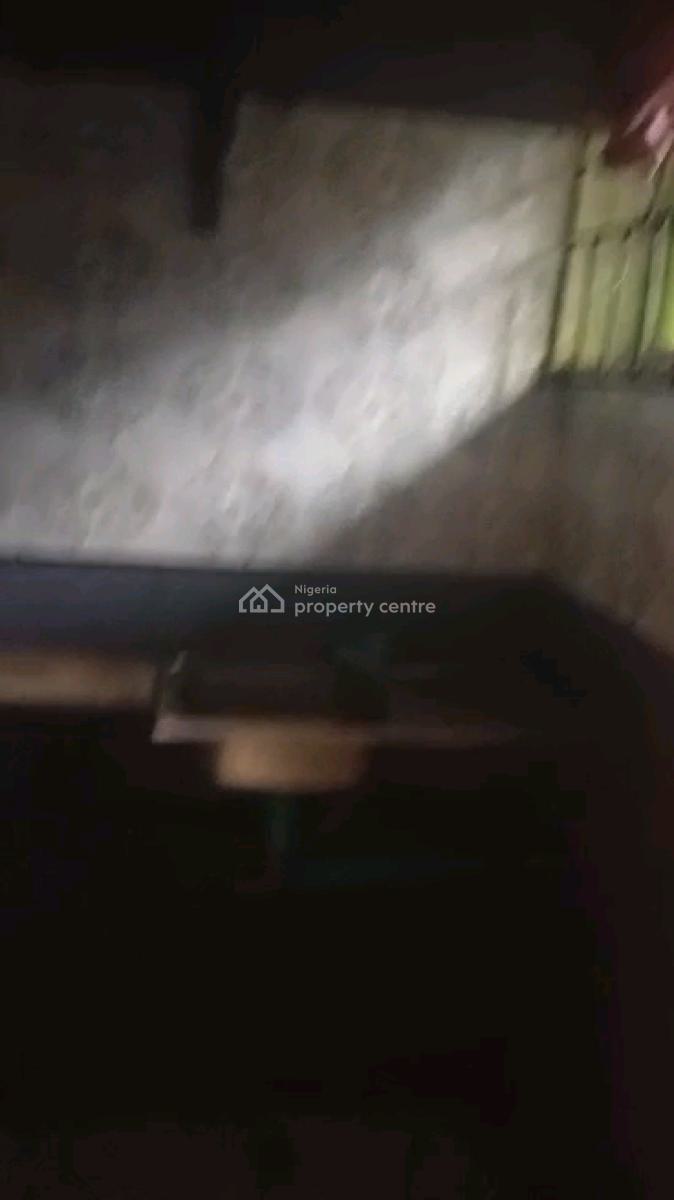 Standard and Spacious Room Self, Adekunle, Yaba, Lagos, Self Contain (single Rooms) for Rent