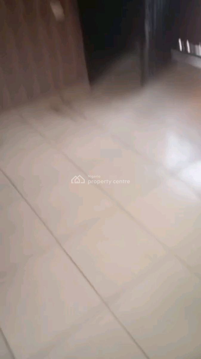 Standard and Spacious Room Self, Adekunle, Yaba, Lagos, Self Contain (single Rooms) for Rent