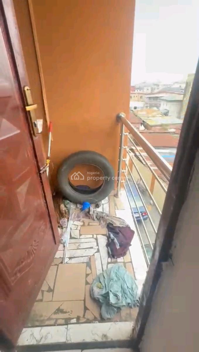 a Room Self-contain Available on The 2nd Floor Comes with Full Pop, Bajulaye, Shomolu, Lagos, Self Contain (single Rooms) for Rent