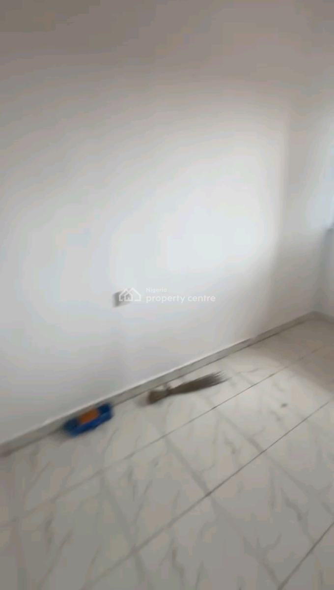 a Room Self-contain Available on The 2nd Floor Comes with Full Pop, Bajulaye, Shomolu, Lagos, Self Contain (single Rooms) for Rent