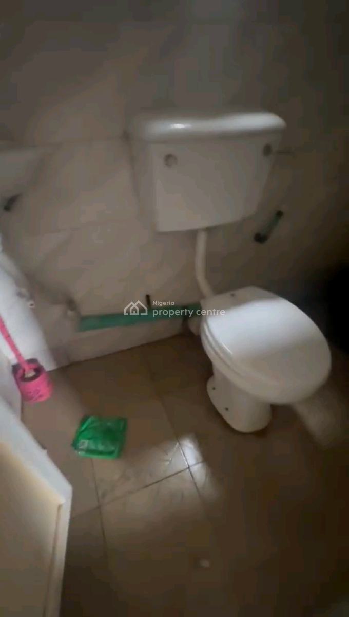 a Room Self-contain Available on The 2nd Floor Comes with Full Pop, Bajulaye, Shomolu, Lagos, Self Contain (single Rooms) for Rent