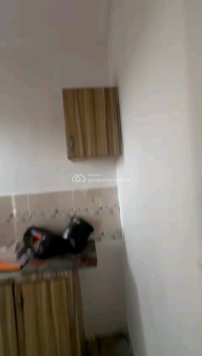 a Room Self-contain Available on The 2nd Floor Comes with Full Pop, Bajulaye, Shomolu, Lagos, Self Contain (single Rooms) for Rent