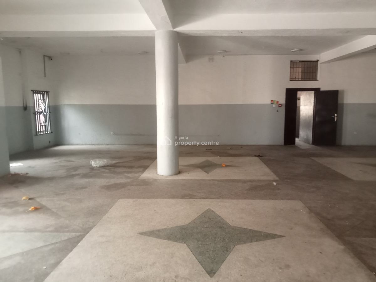 Commercial Building on 2 Floors (18 Rooms & Halls), Off Oba Akran, Ikeja, Lagos, Office Space for Rent
