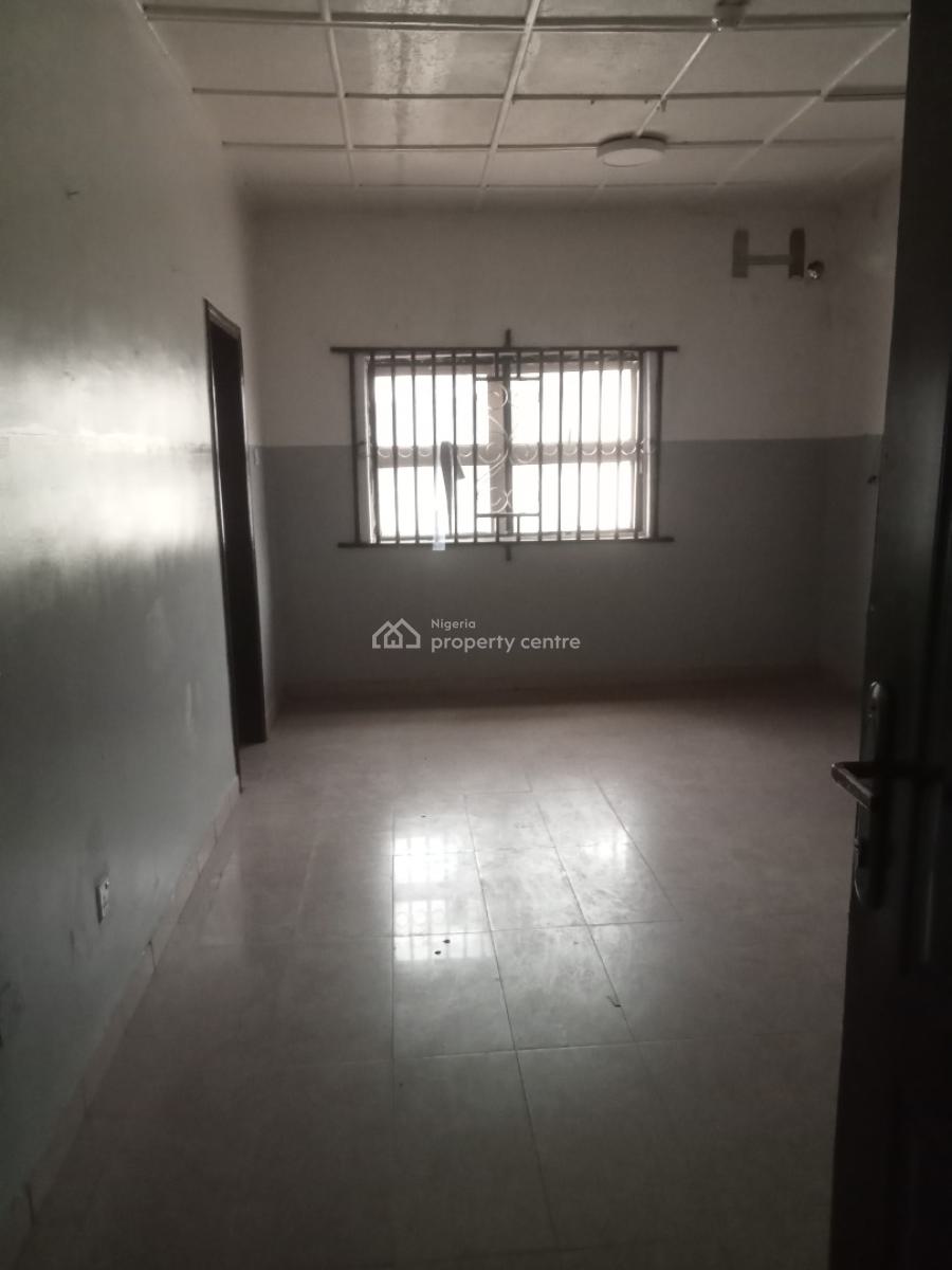Commercial Building on 2 Floors (18 Rooms & Halls), Off Oba Akran, Ikeja, Lagos, Office Space for Rent