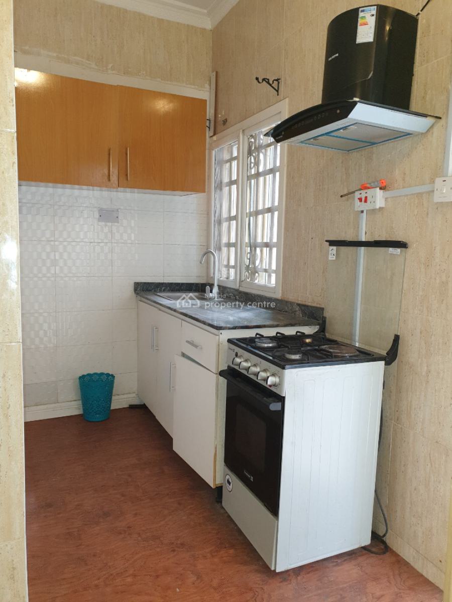 Spacious 2 Bedroom Flat, Idado Estate, Lekki, Lagos, Flat / Apartment for Rent