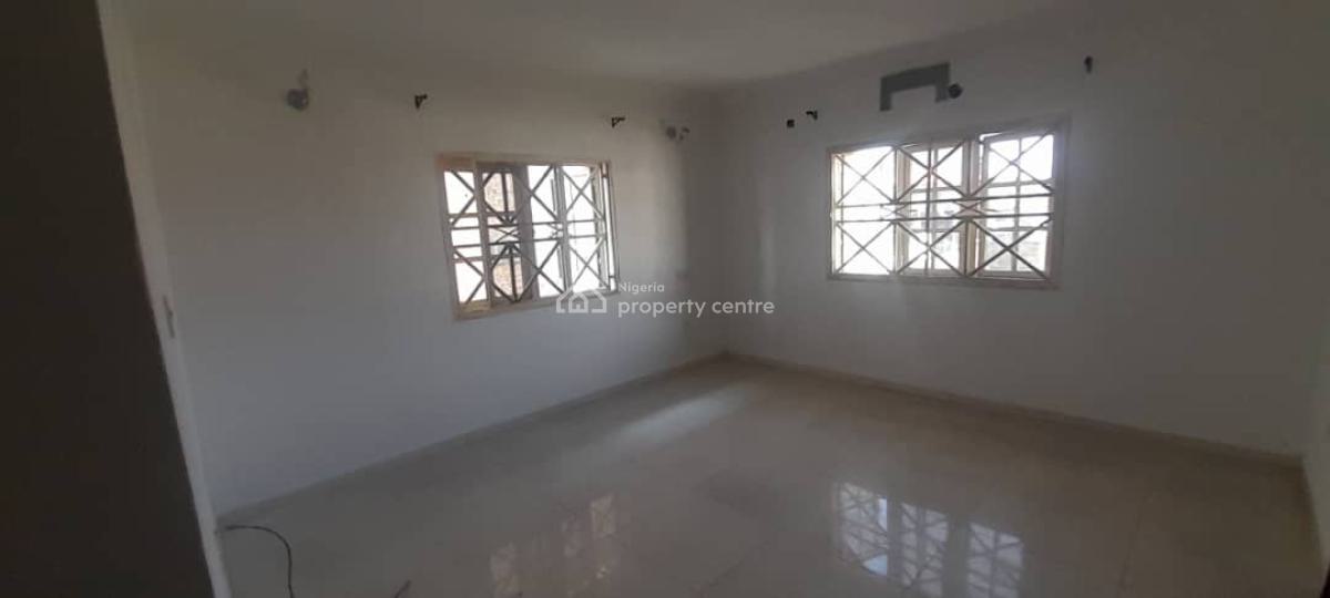 Well Maintained 3-bedroom Apartment (downstairs), Ogombo, Ajah, Lagos, Flat / Apartment for Rent