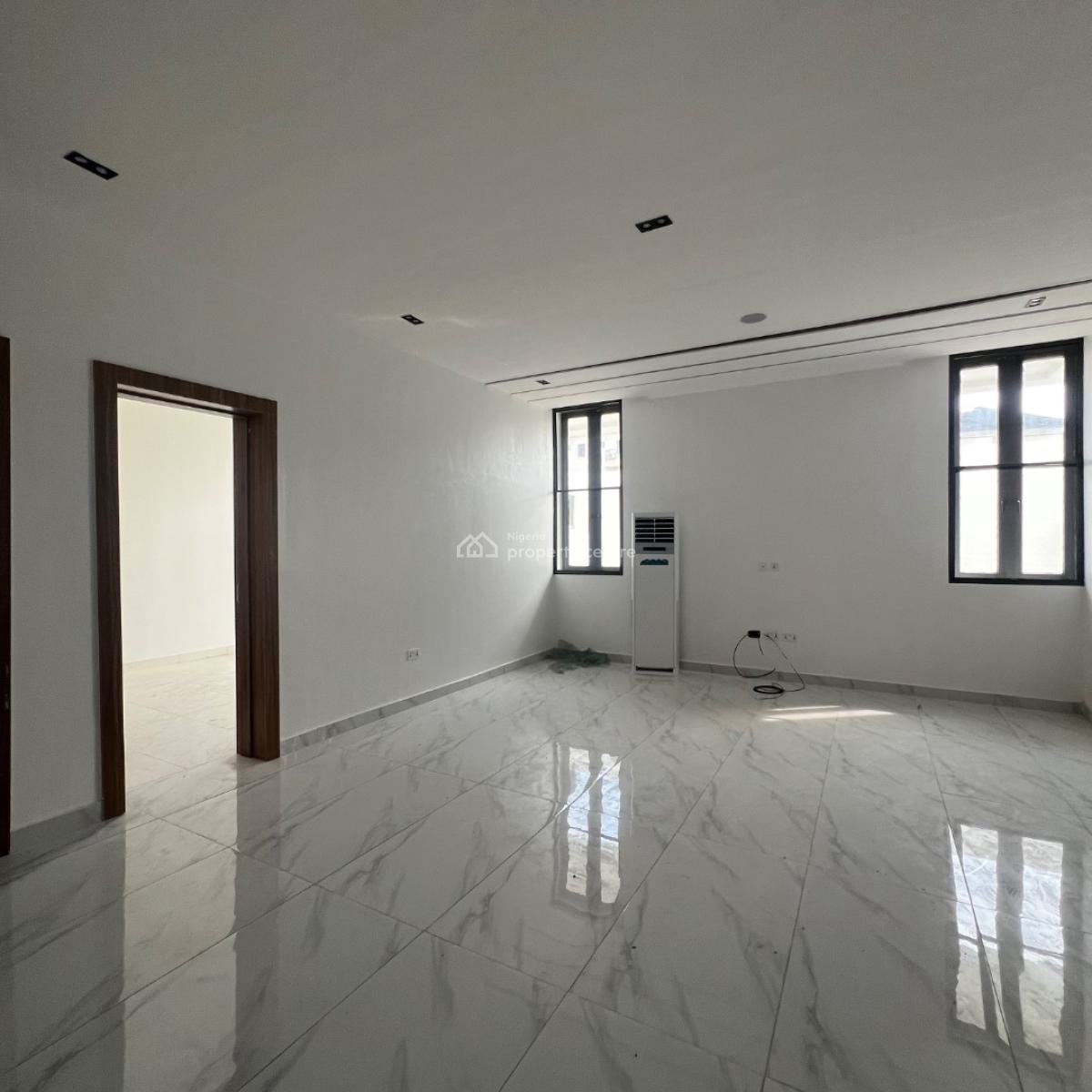 2 Bedroom Flat, Lekki Phase 1, Lekki, Lagos, Flat / Apartment for Sale