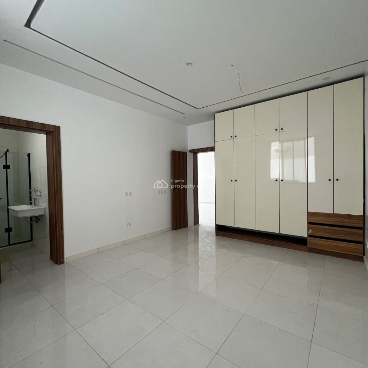 2 Bedroom Flat, Lekki Phase 1, Lekki, Lagos, Flat / Apartment for Sale