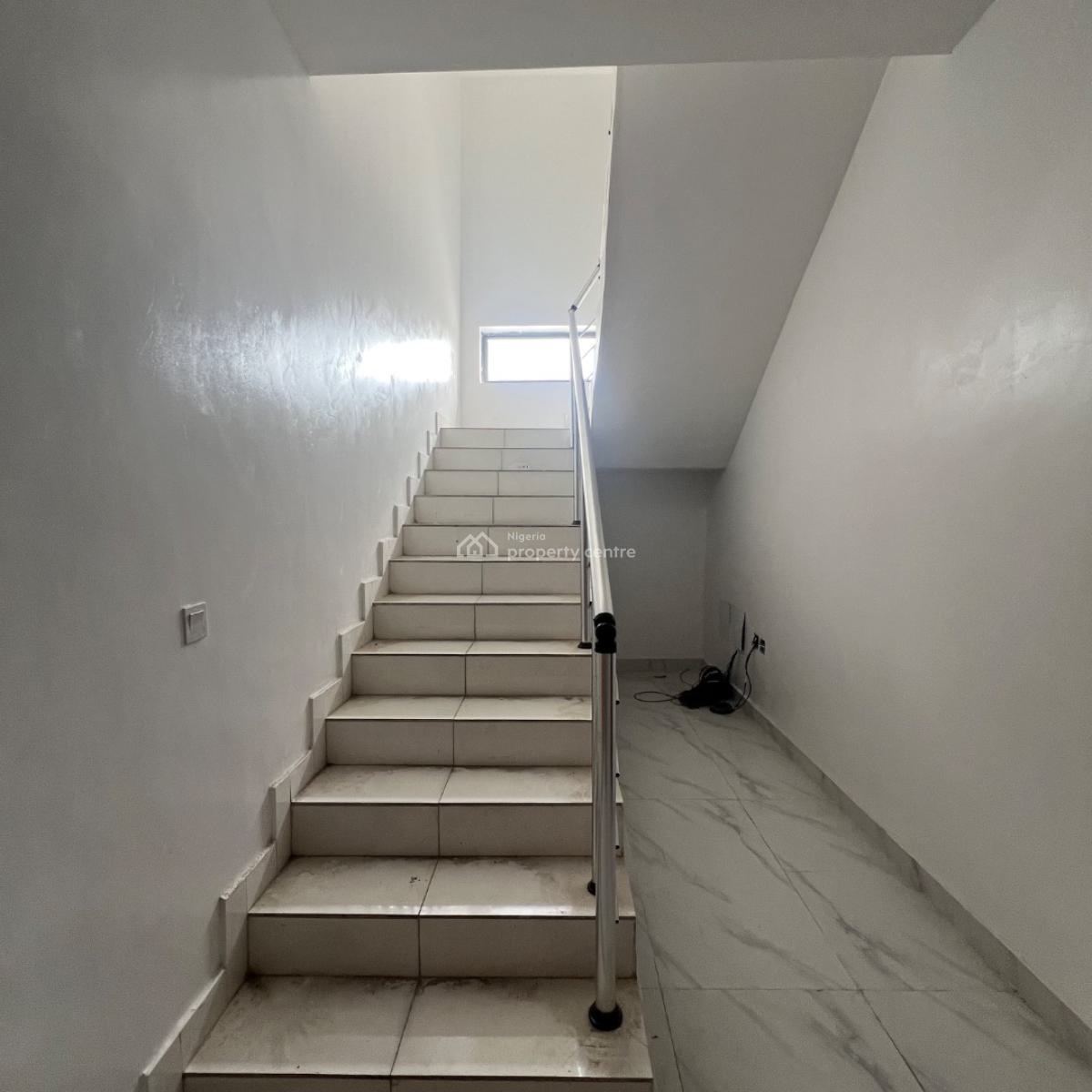 2 Bedroom Flat, Lekki Phase 1, Lekki, Lagos, Flat / Apartment for Sale