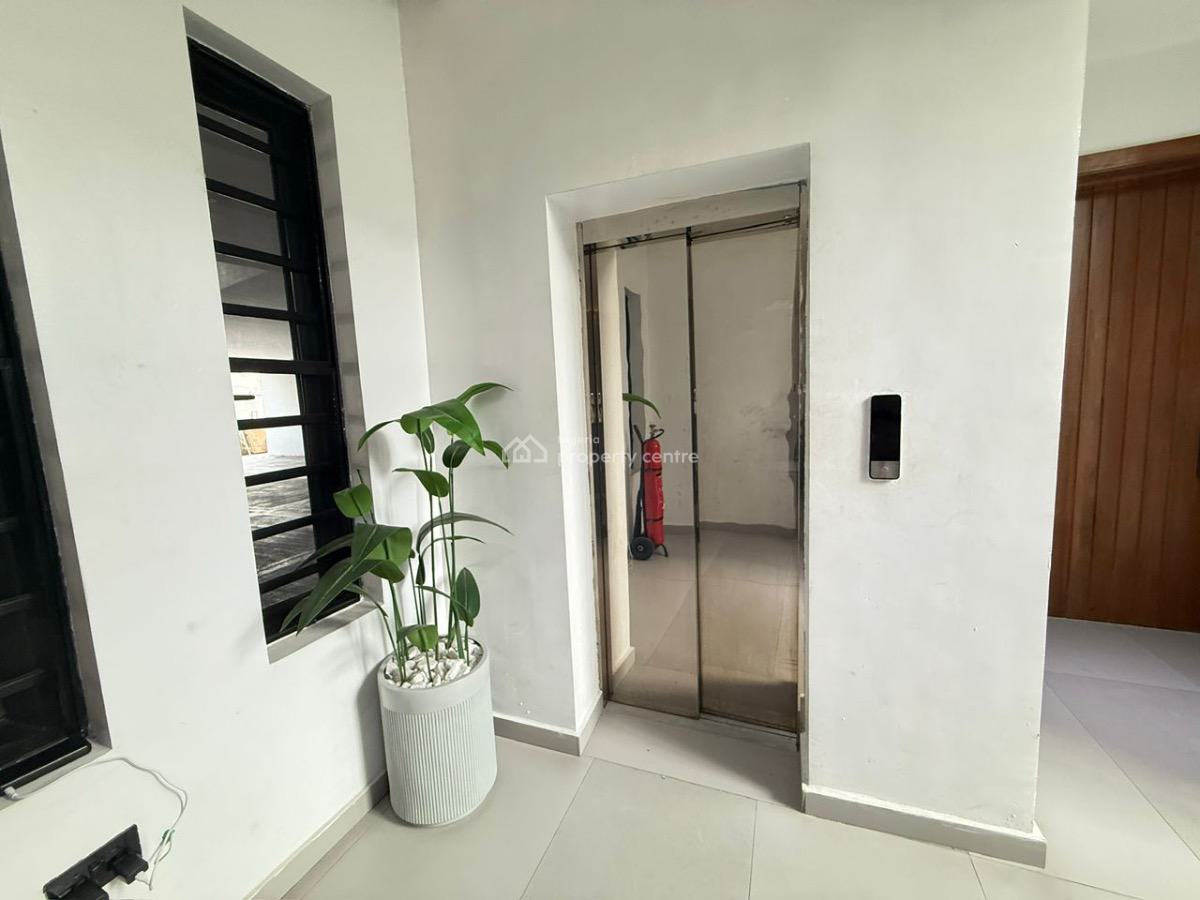 2 Bedroom Apartment with Bq, Swimming Pool, Elevator & Gym., Lekki Phase 1, Lekki, Lagos, Block of Flats for Sale