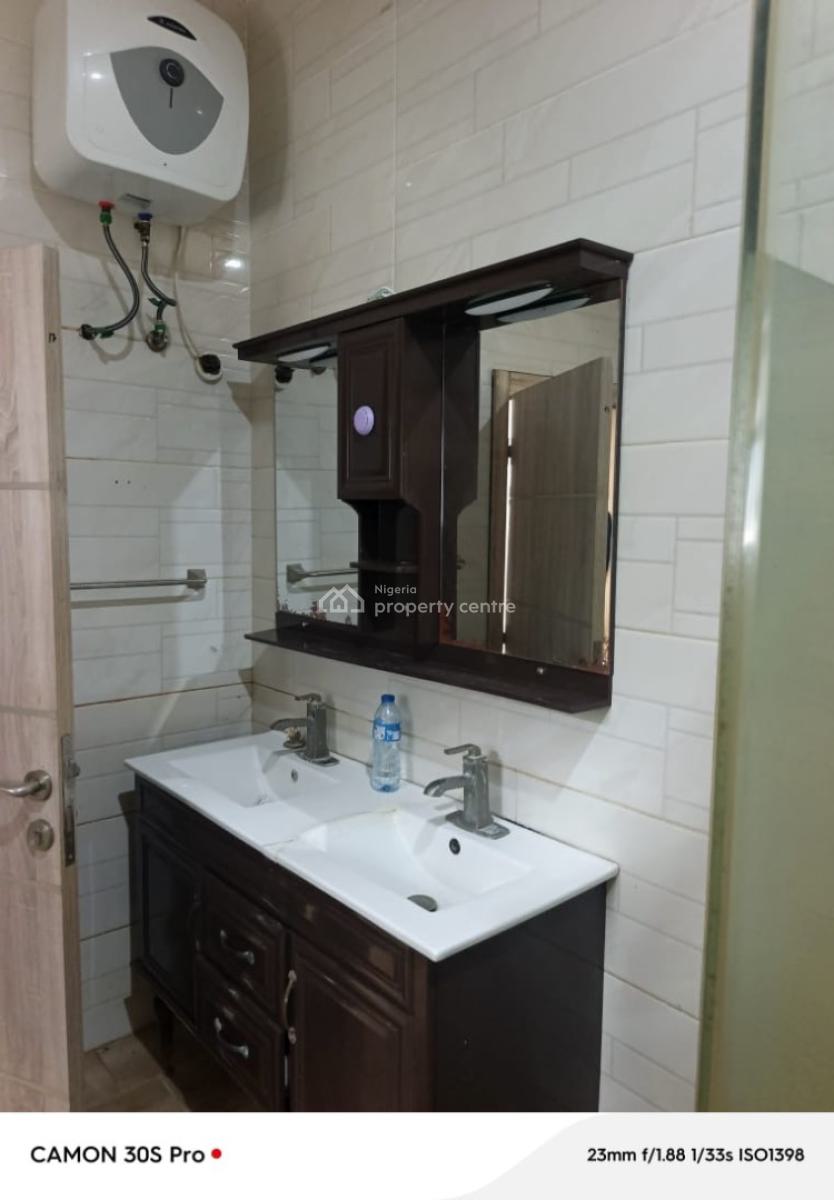 Well Maintained 3-bedroom Apartment, Conservation Road, Lekki, Lagos, Flat / Apartment for Rent