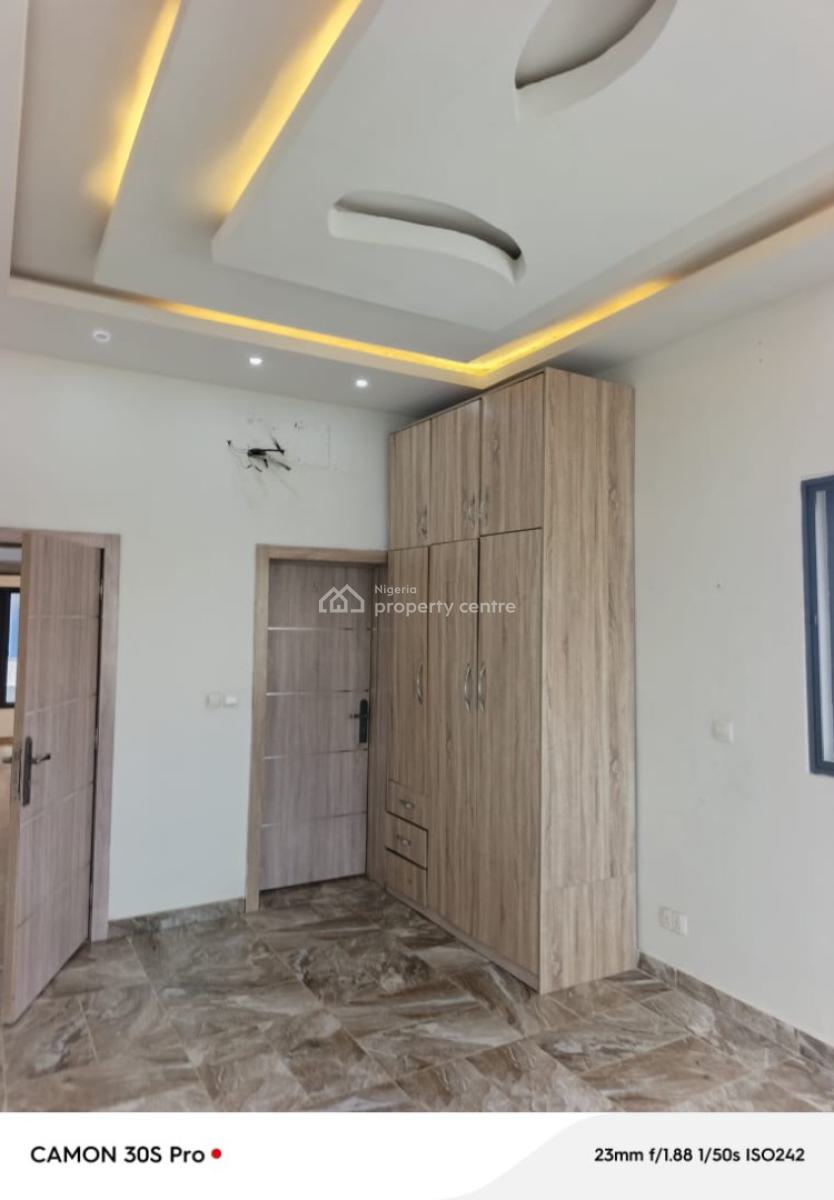 Well Maintained 3-bedroom Apartment, Conservation Road, Lekki, Lagos, Flat / Apartment for Rent