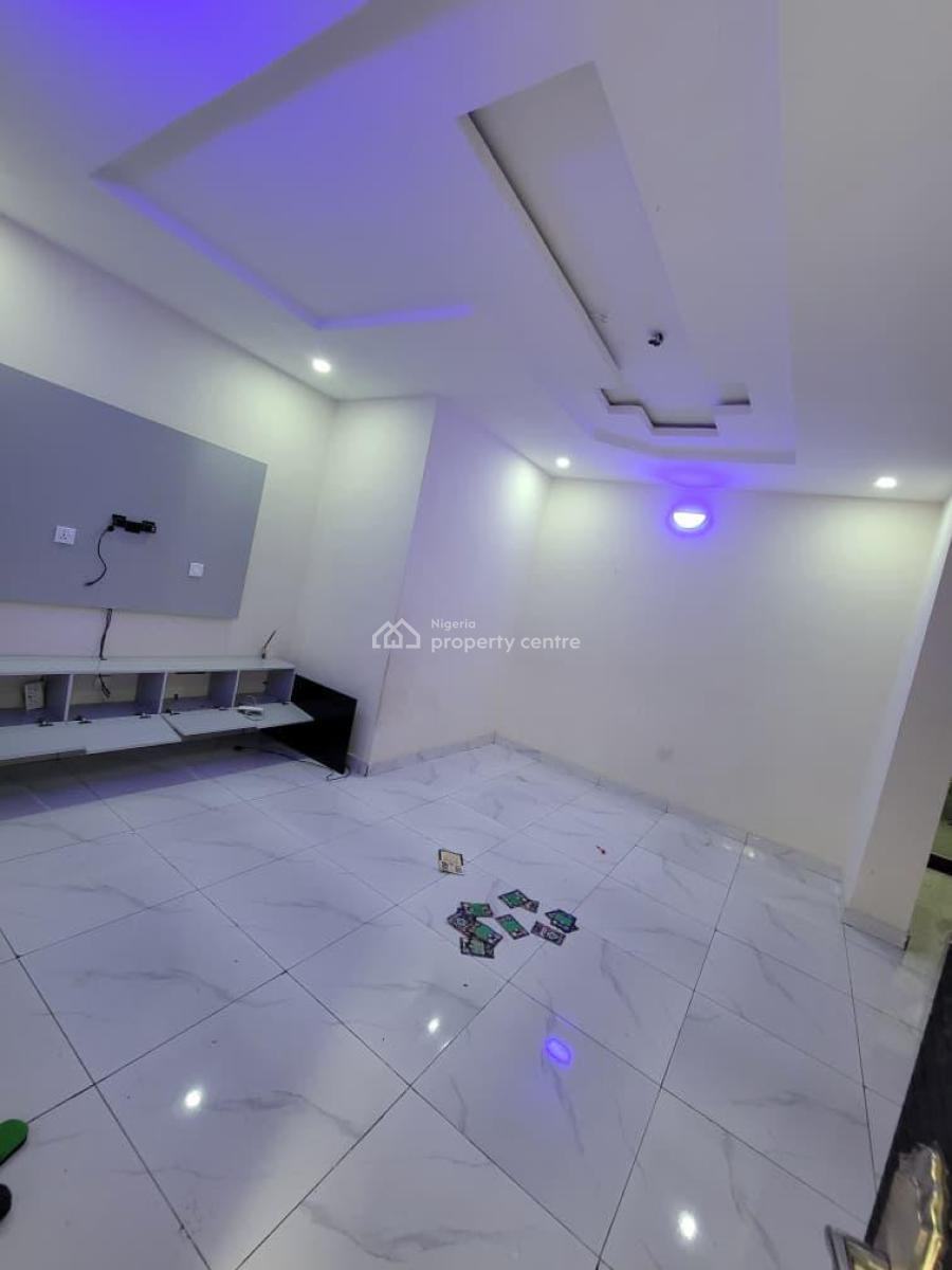 Well Maintained and Clean Mini Flat Available, Atlantic View Estate, Ajah, Lagos, Mini Flat (room and Parlour) for Rent