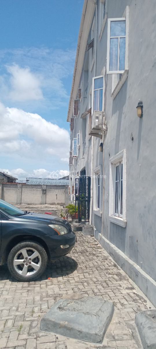 2 Bedroom Apartment, Off Mobil Road, Ilaje, Ajah, Lagos, Flat / Apartment for Rent