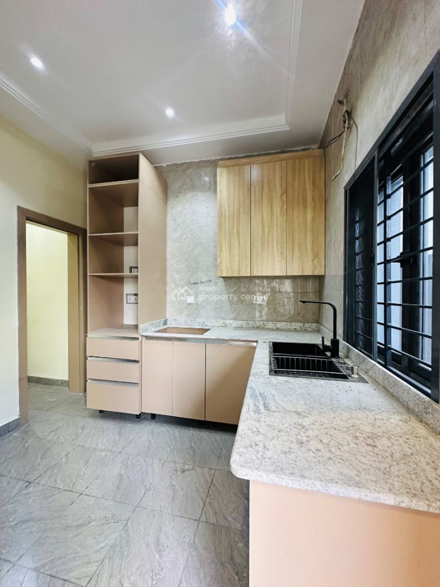 Newly Built 2 Bedroom Apartment, Lekki Phase 1, Lekki, Lagos, Flat / Apartment for Rent