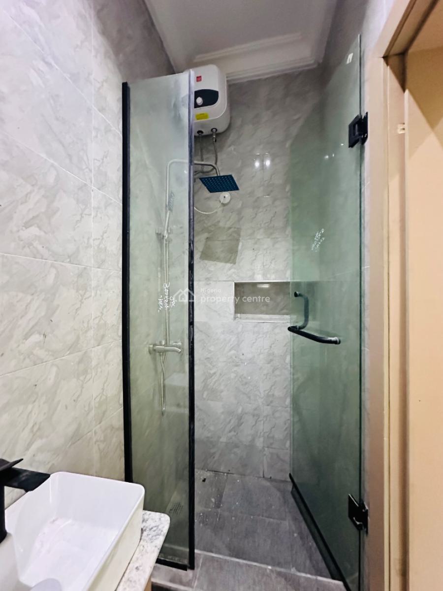 Newly Built 2 Bedroom Apartment, Lekki Phase 1, Lekki, Lagos, Flat / Apartment for Rent
