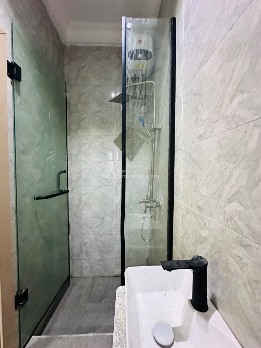 Newly Built 2 Bedroom Apartment, Lekki Phase 1, Lekki, Lagos, Flat / Apartment for Rent
