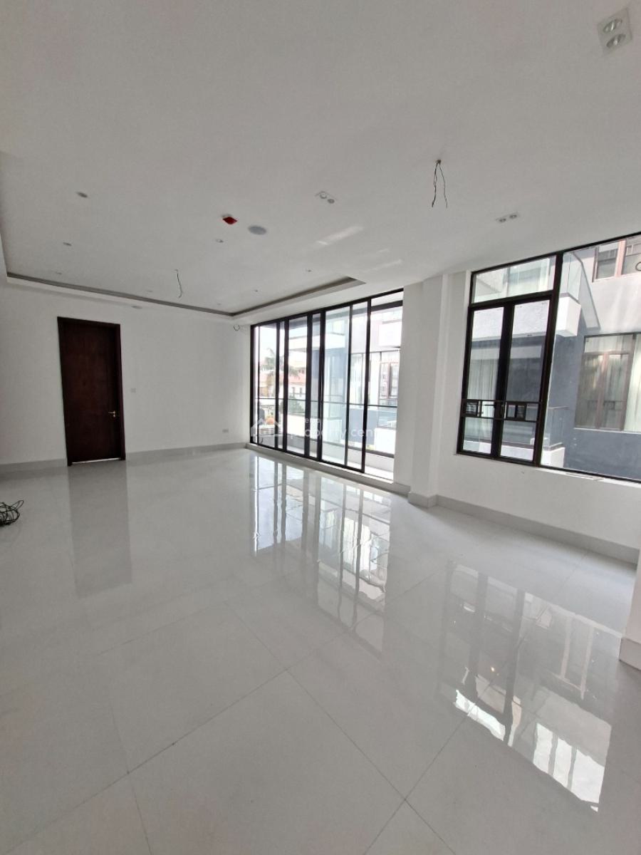 Brand New Spacious 3 Bedroom Apartment, Lekki Phase 1, Lekki, Lagos, Flat / Apartment for Rent