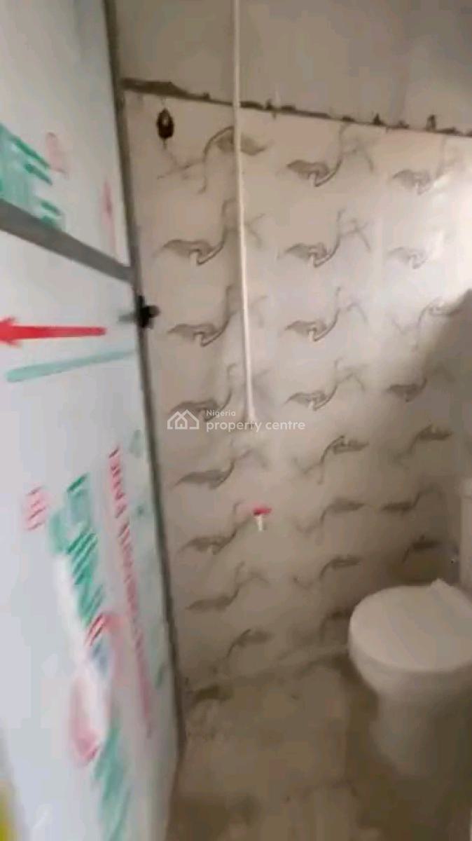 Newly Built Standard and Nice 2 Bedroom Upstairs with Pop, Off Morocco Road, Shomolu, Lagos, Flat / Apartment for Rent