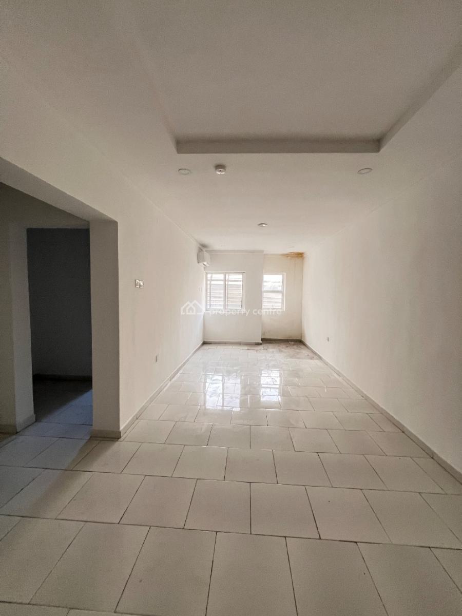 Very Spacious Two Bedroom Apartment, Off Sinari, Victoria Island (vi), Lagos, Flat / Apartment for Rent