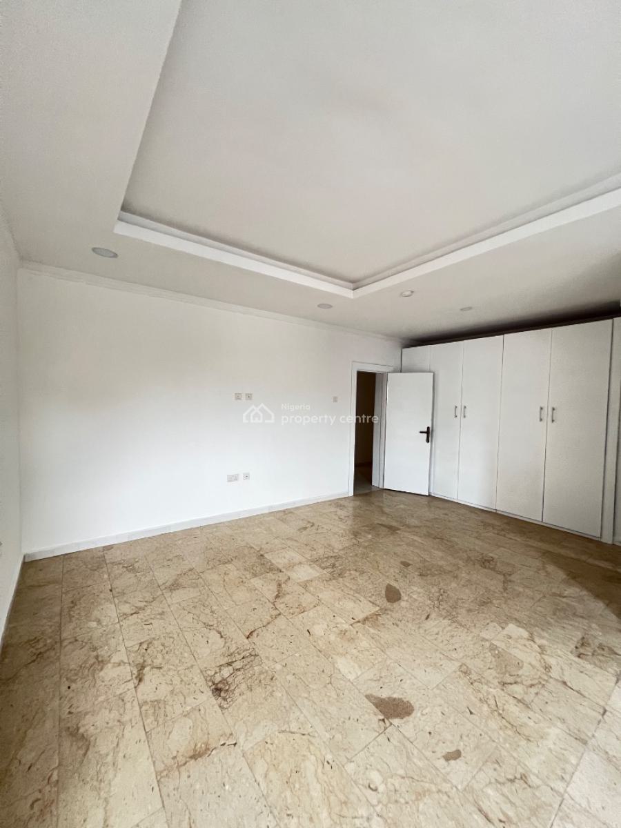 Very Spacious Two Bedroom Apartment, Off Sinari, Victoria Island (vi), Lagos, Flat / Apartment for Rent