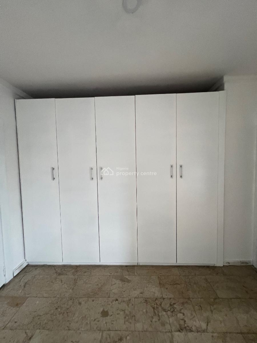 Very Spacious Two Bedroom Apartment, Off Sinari, Victoria Island (vi), Lagos, Flat / Apartment for Rent