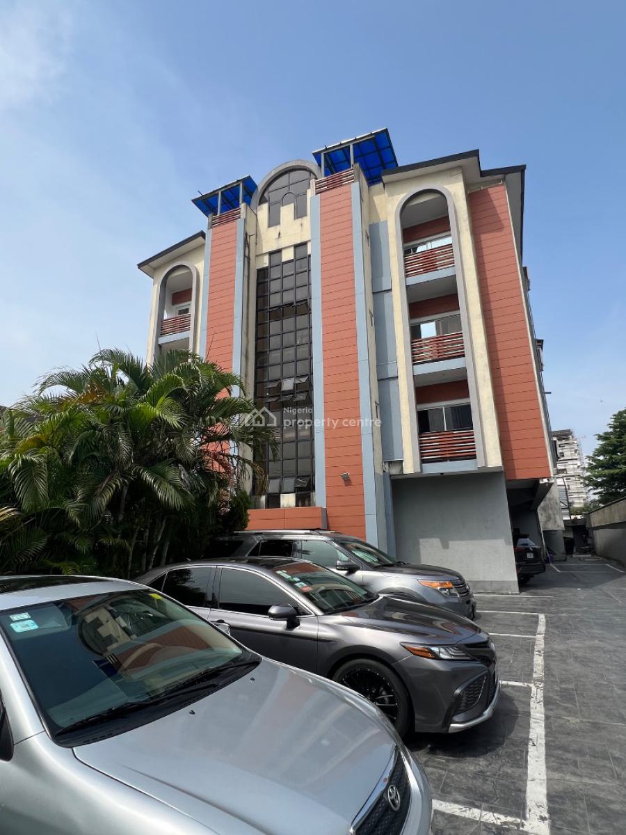 Very Spacious Two Bedroom Apartment, Off Sinari, Victoria Island (vi), Lagos, Flat / Apartment for Rent