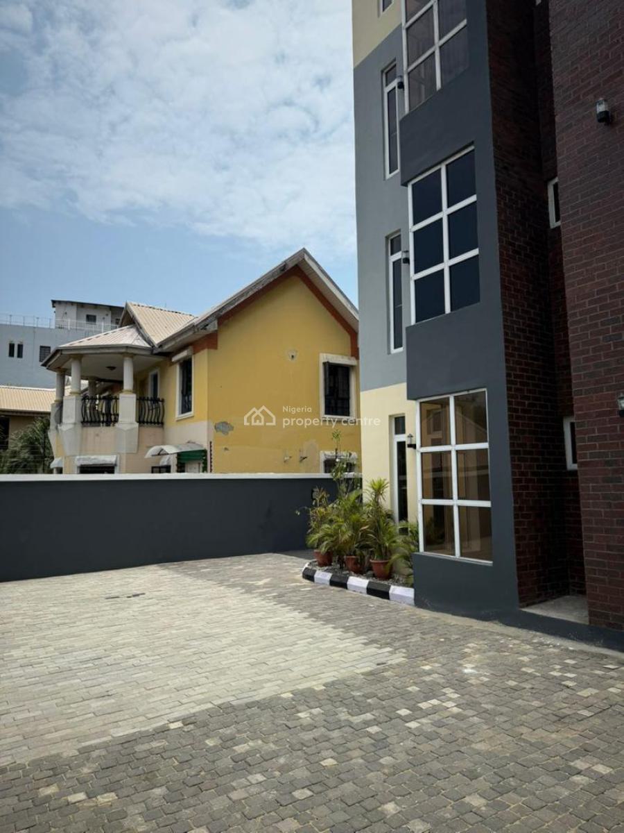 Luxurious Spacious *3bedroom* Apartment  Chevron Toll Gate, Chevron Toll Gate, Lekki, Lagos, Block of Flats for Sale