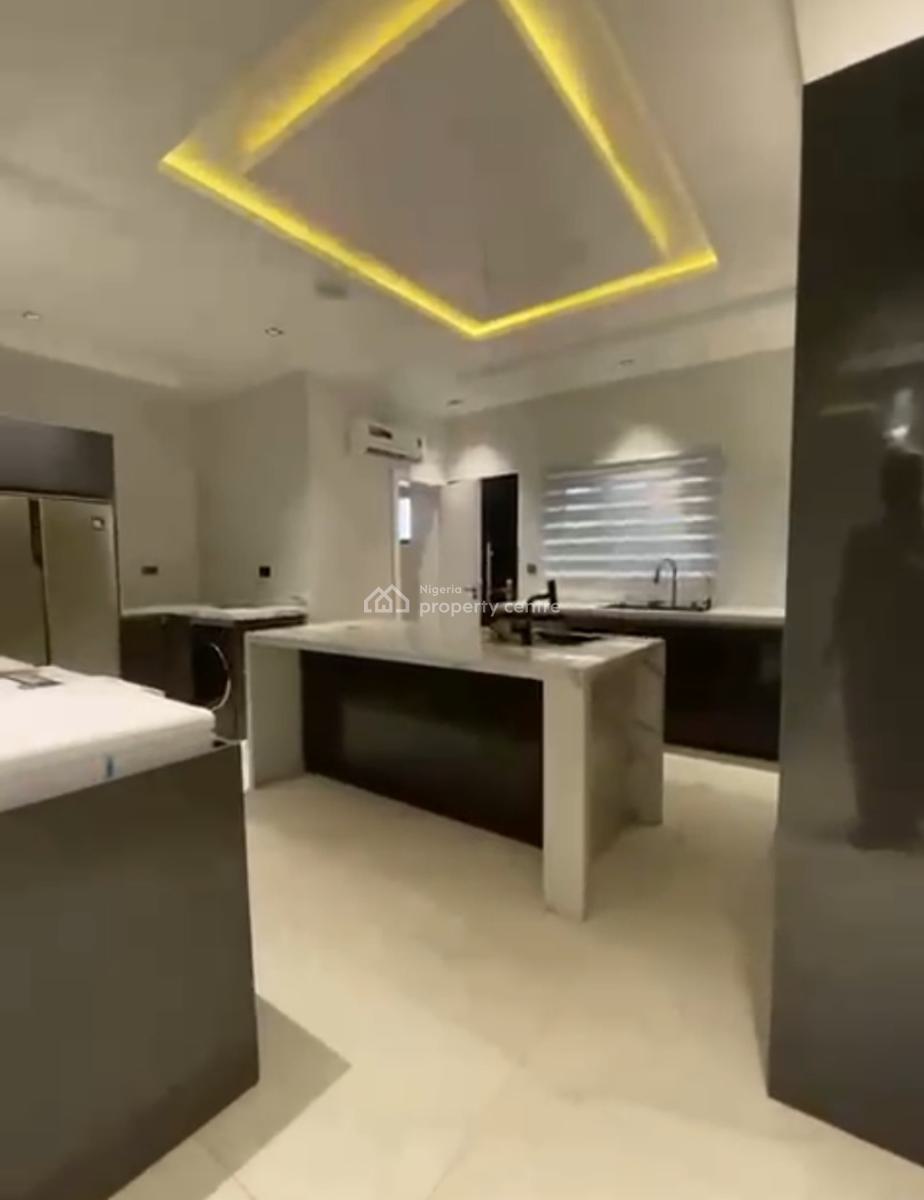 5 Bedroom Semi Detached House with Self Compound  with Roof Top Space,, Parkview, Ikoyi, Lagos, Semi-detached Duplex for Sale