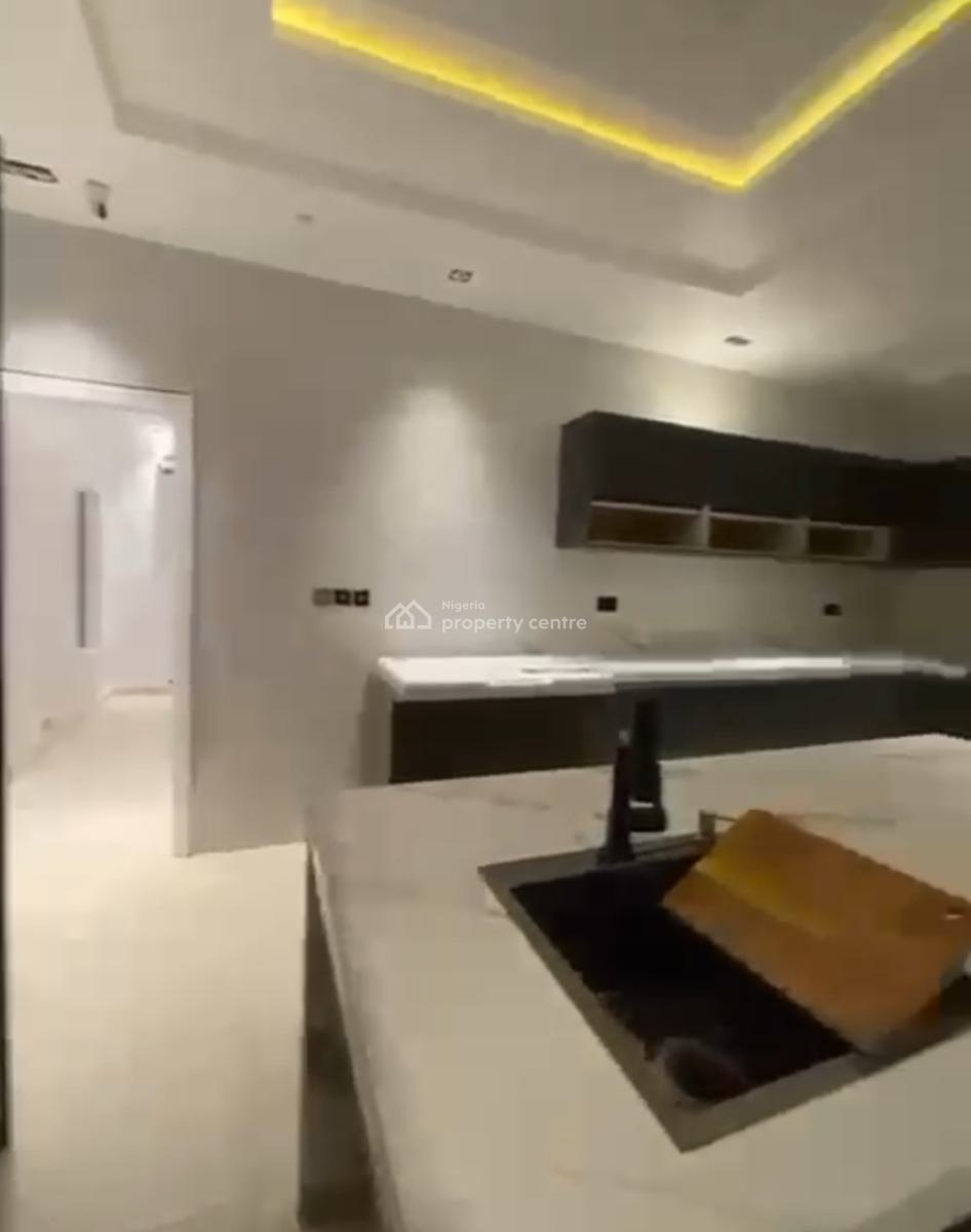 5 Bedroom Semi Detached House with Self Compound  with Roof Top Space,, Parkview, Ikoyi, Lagos, Semi-detached Duplex for Sale