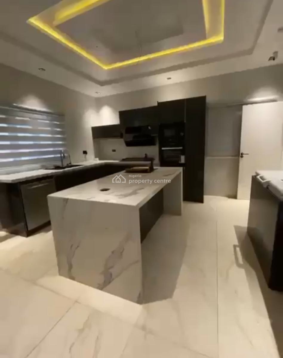 5 Bedroom Semi Detached House with Self Compound  with Roof Top Space,, Parkview, Ikoyi, Lagos, Semi-detached Duplex for Sale