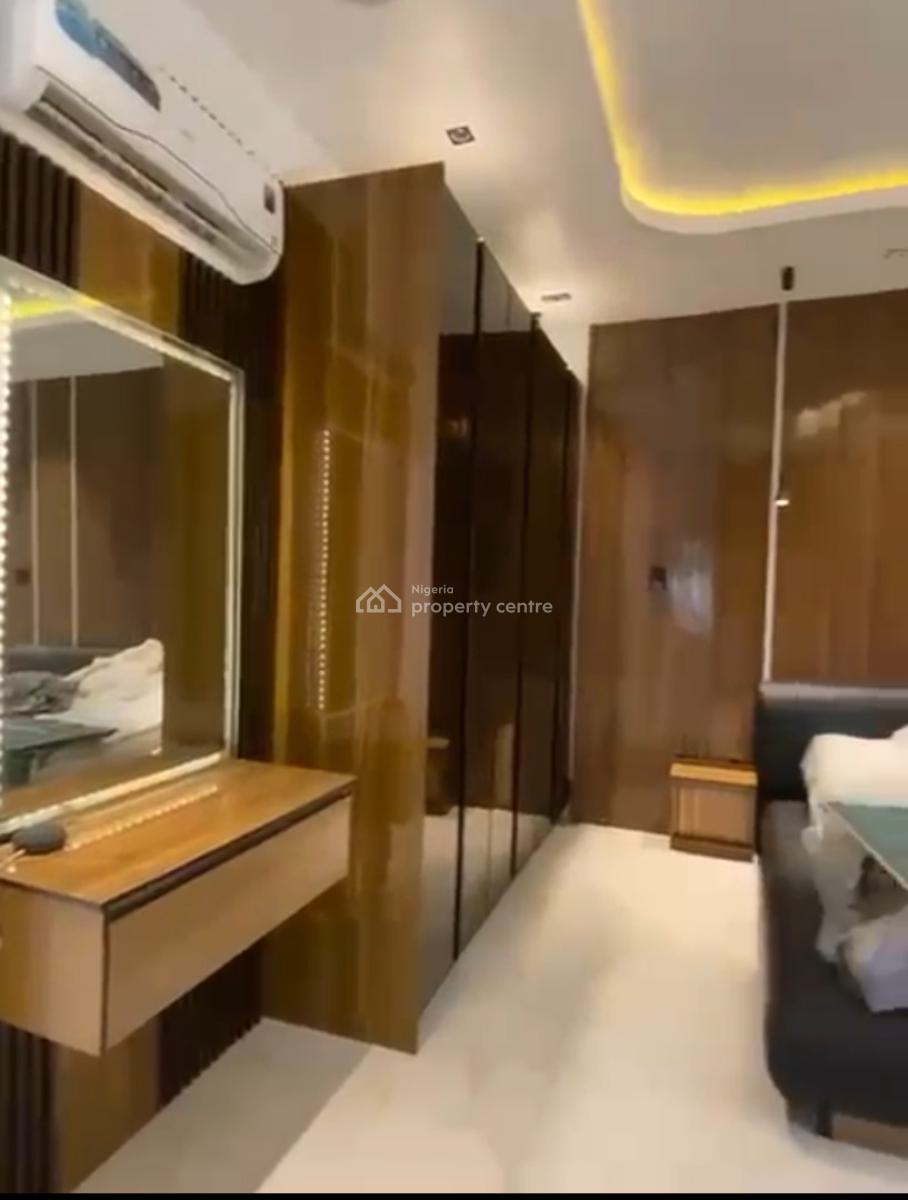 5 Bedroom Semi Detached House with Self Compound  with Roof Top Space,, Parkview, Ikoyi, Lagos, Semi-detached Duplex for Sale