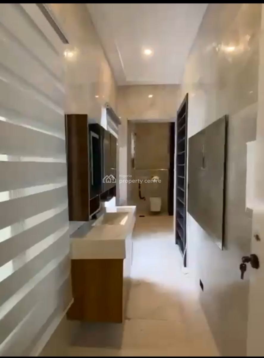 5 Bedroom Semi Detached House with Self Compound  with Roof Top Space,, Parkview, Ikoyi, Lagos, Semi-detached Duplex for Sale