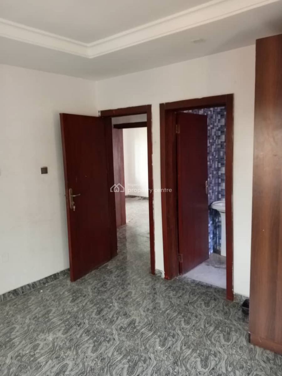 Very Massive and Beautiful 2 Bedroom Upstairs All Ensuit Pop Ceiling, Badore, Ajah, Lagos, Flat / Apartment for Rent