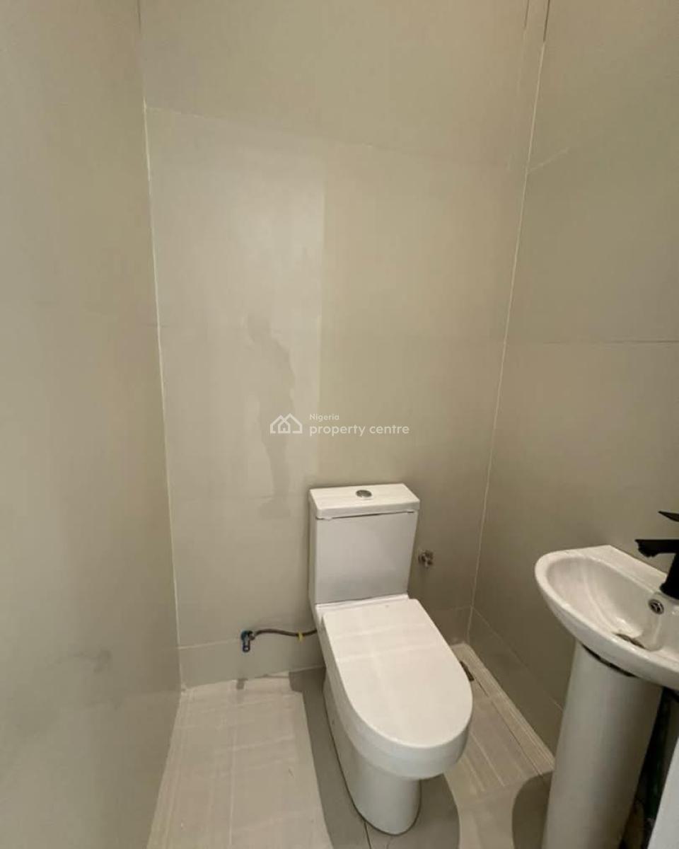 Stunning and Spacious 3 Bedroom Apartment, Lekki Phase 1, Lekki, Lagos, Flat / Apartment for Sale