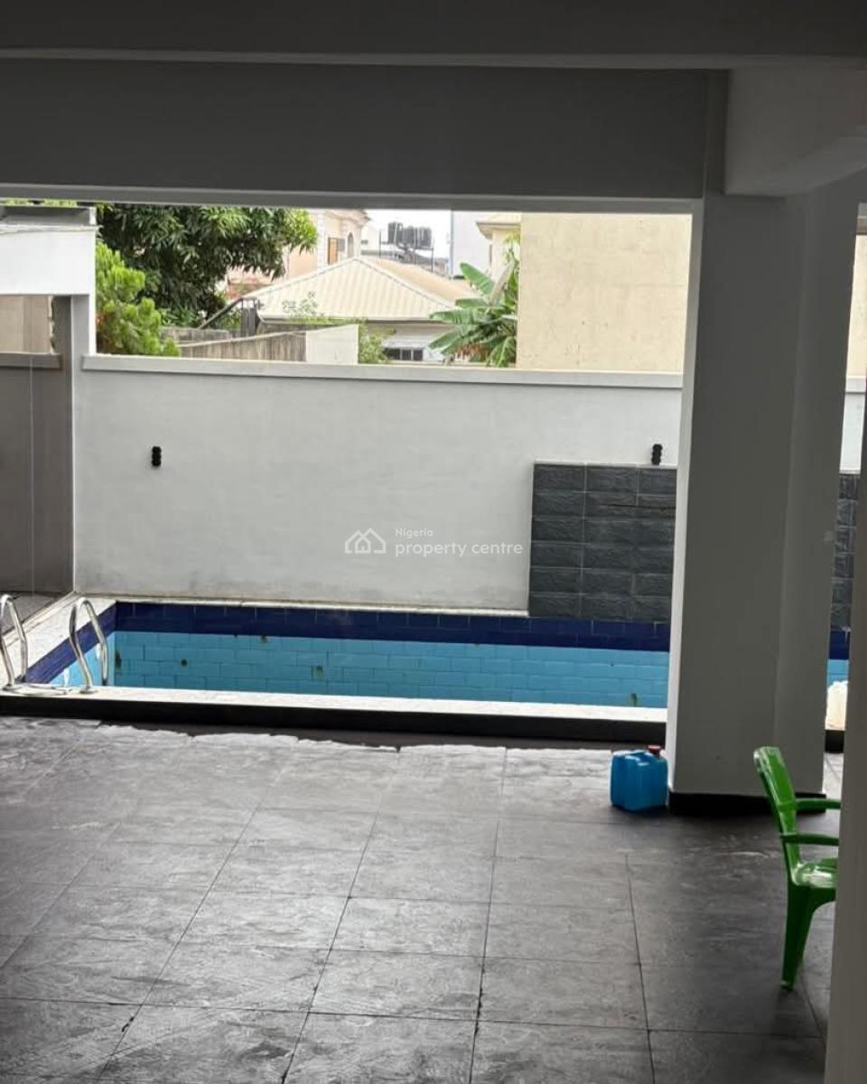 Stunning and Spacious 3 Bedroom Apartment, Lekki Phase 1, Lekki, Lagos, Flat / Apartment for Sale
