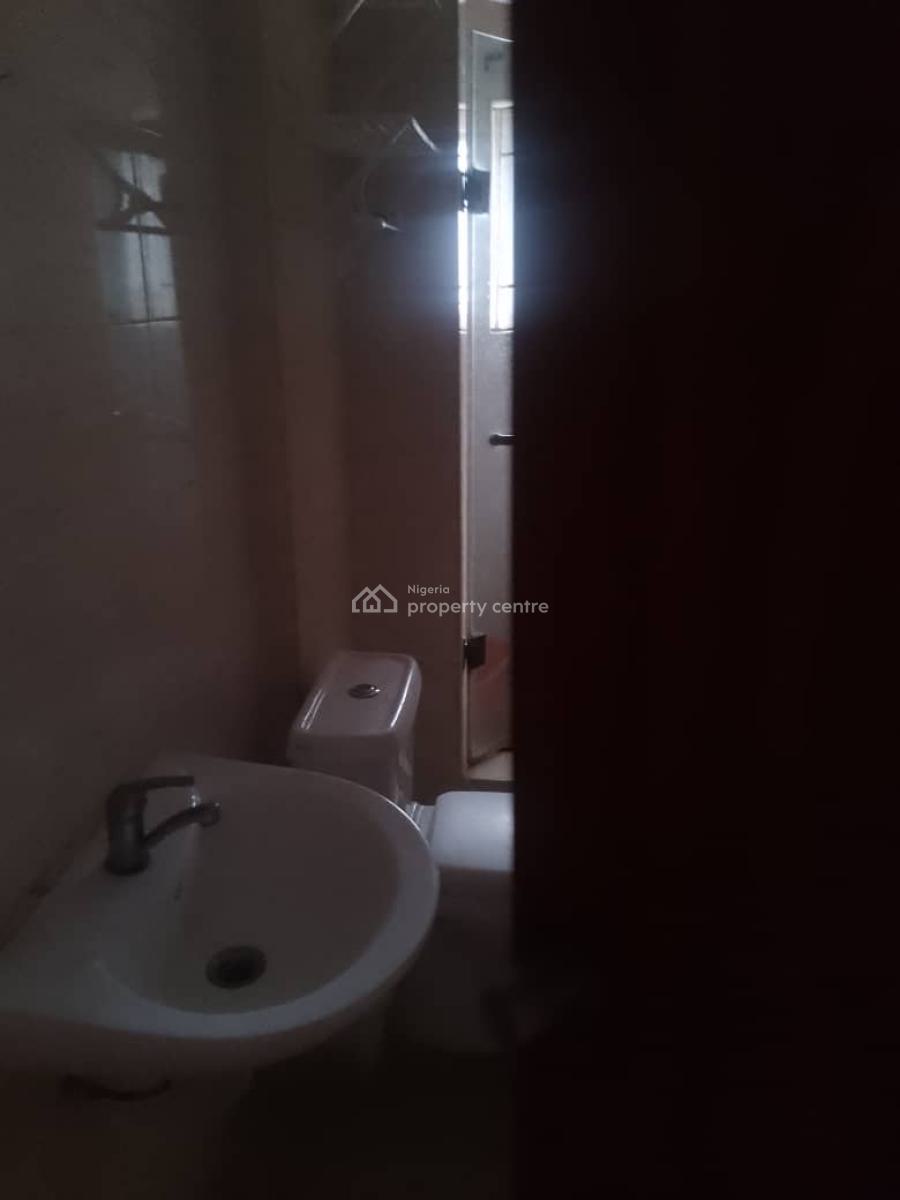 Spacious Serviced 1 Bedroom Apartment, By Pinnacle Fuel Station Lekki Right, Lekki Phase 1, Lekki, Lagos, Mini Flat (room and Parlour) for Rent