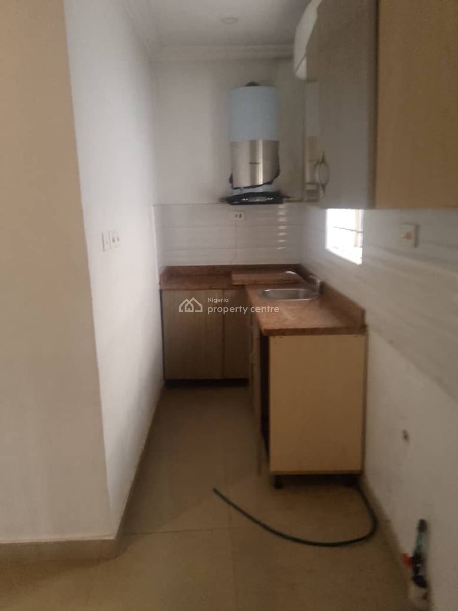 Spacious Serviced 1 Bedroom Apartment, By Pinnacle Fuel Station Lekki Right, Lekki Phase 1, Lekki, Lagos, Mini Flat (room and Parlour) for Rent