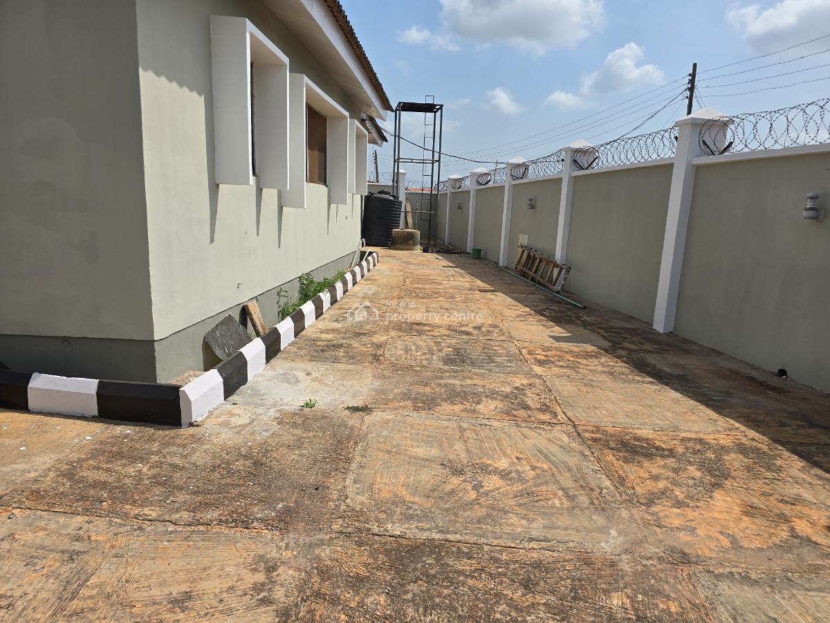 a Standard Bungalow, Unity ( Isokan) Estate, Akobo, Ibadan, Oyo, Detached Bungalow for Sale