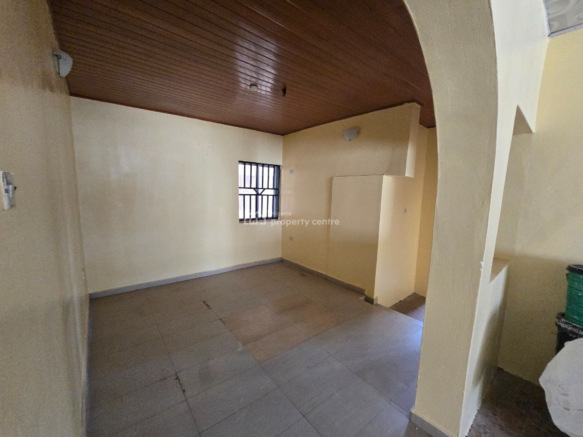 a Standard Bungalow, Unity ( Isokan) Estate, Akobo, Ibadan, Oyo, Detached Bungalow for Sale
