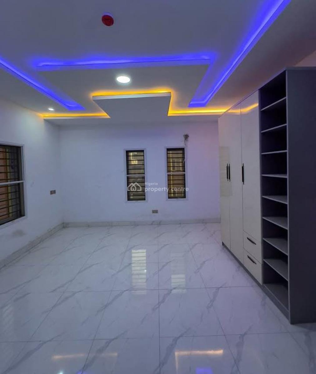 Brand New 2 Bedroom Flat, Lekki Phase 1, Lekki, Lagos, Flat / Apartment for Rent