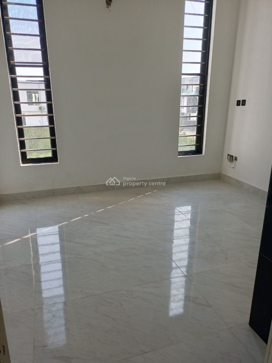 Dm for Video: Well Maintained 4bedroom Terrace with Bq Secured Estate, Right Hand Side, Lekki Phase 1, Lekki, Lagos, Terraced Duplex for Sale