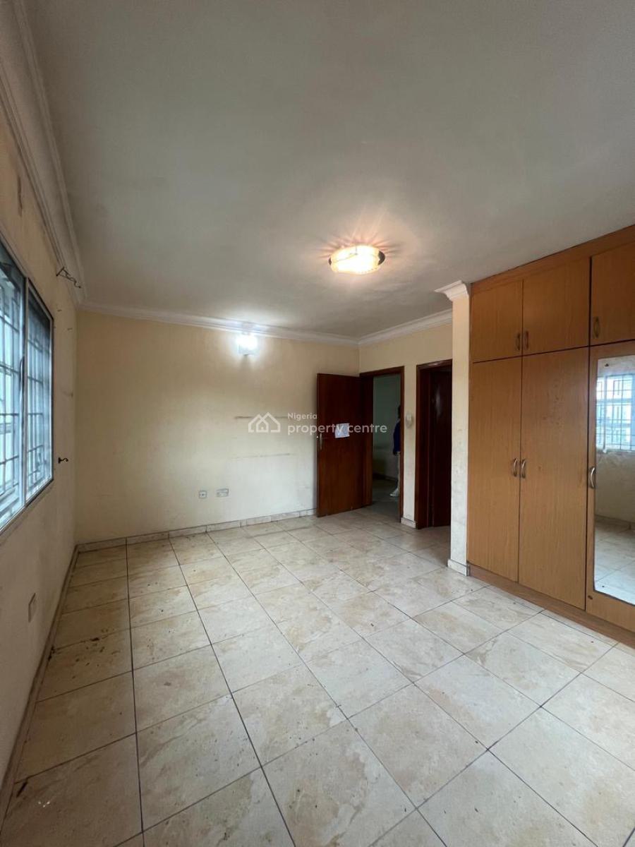 Self-serviced 4-bedroom Duplex (no Bq) with Gate House, Lekki Phase 1, Lekki, Lagos, Detached Duplex for Rent