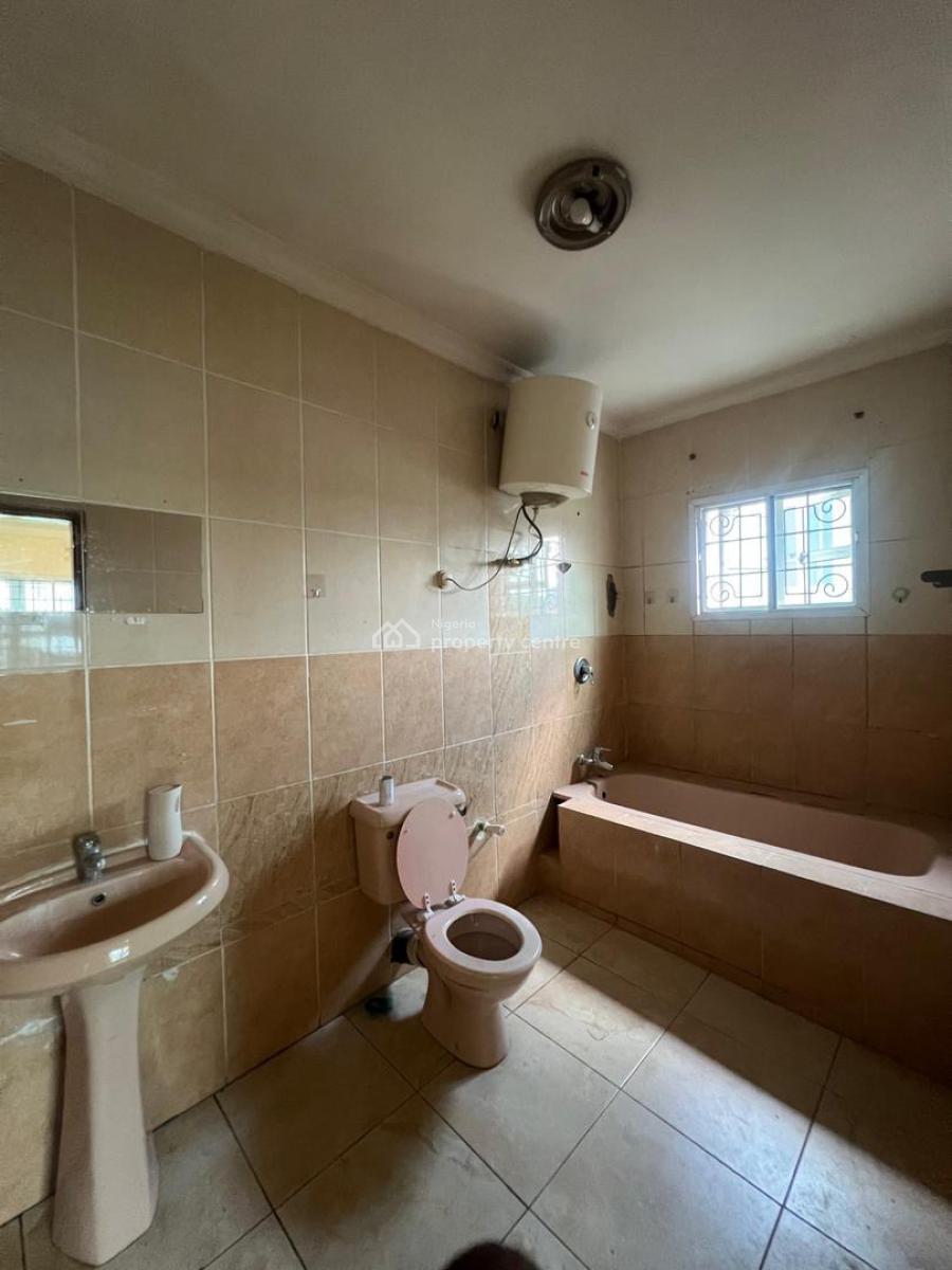 Self-serviced 4-bedroom Duplex (no Bq) with Gate House, Lekki Phase 1, Lekki, Lagos, Detached Duplex for Rent