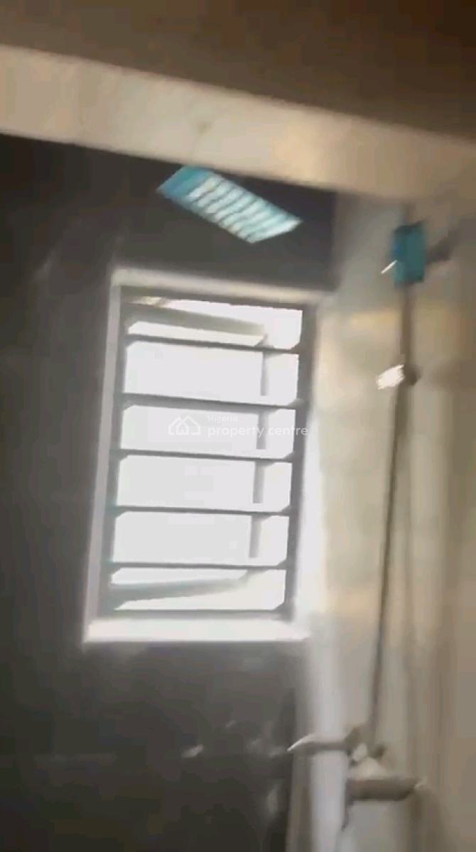 3 Bedroom Apartment, Isaac John, Fadeyi, Shomolu, Lagos, Flat / Apartment for Rent