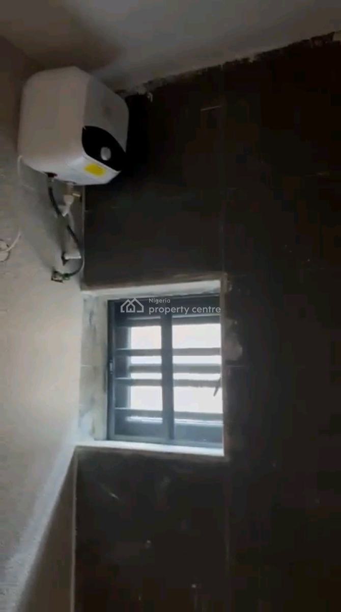 3 Bedroom Apartment, Isaac John, Fadeyi, Shomolu, Lagos, Flat / Apartment for Rent